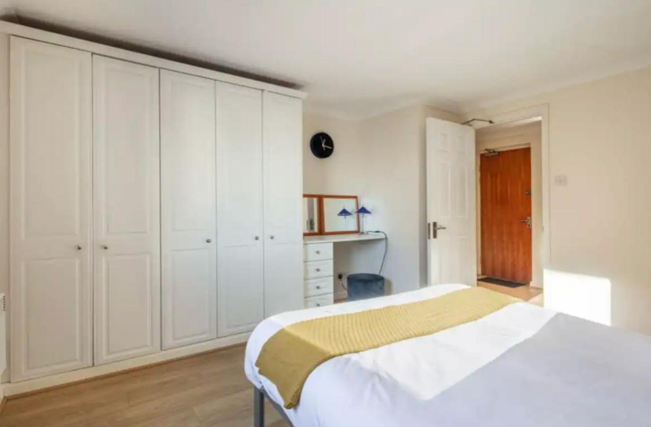 1 Bedroom Flat With Free Parking ลอนดอน ภายนอก รูปภาพ